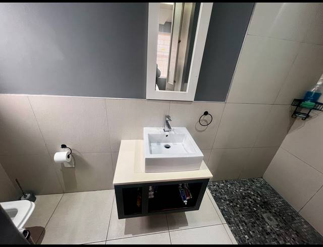 4 BEDROOM FREESTANDING FOR SALE IN WINDERMERE